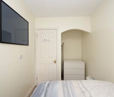 64 Lough Road, Lurgan, BT66 6JJ - Photo 2