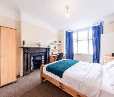 5 bedroom terraced house to rent - Photo 2