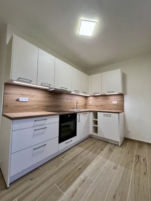 Pronájem bytu 3+1 67 m² - Fotografie 1