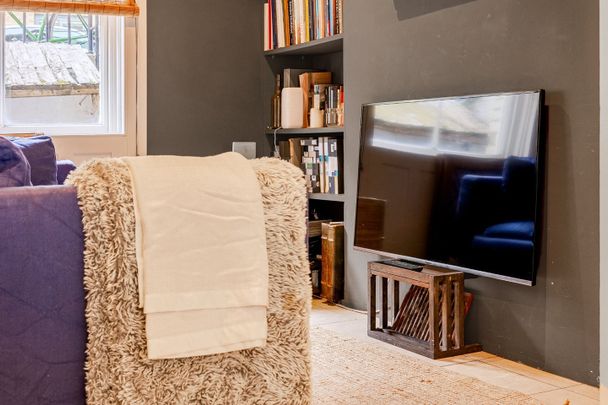 Room in a Shared House, Gifford Street, N1 - Photo 1