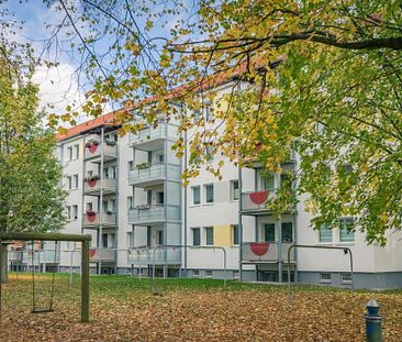 Attraktive 3-Raum-Wohnung mit Einbauküche - Photo 1