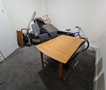 Room in a Shared House, Lawrence Road, L15 - Photo 1