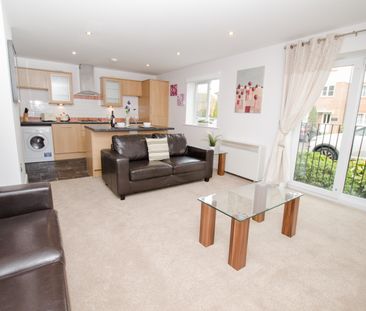 Town Mead, Rh11 7EH - Photo 6