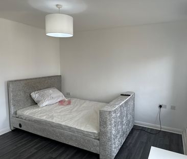 Room in a Shared Flat, Elm Grove, SE15 - Photo 3