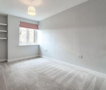 3 bedroom apartment to rent - Photo 4