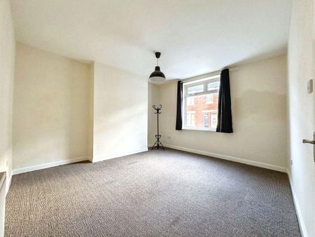 1 bed lower flat to rent in NE28 - Photo 2