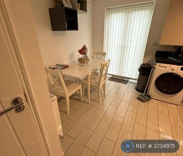 3 bedroom terraced house to rent - Photo 5