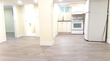 For Lease - 9884 Bayview Avenue Unit# Lower, Richmond Hill, Ontario - Photo 3