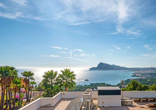 Villa with private swimming pool for rent in Altea Hills