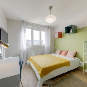 SARRAZIN Roommate 4 Bedrooms at Lyon 8e - Photo 2