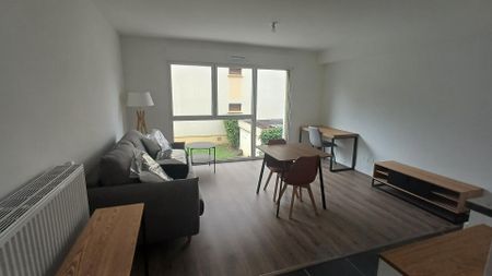 location Appartement T1 DE 30.3m² À NOISY LE GRAND - Photo 2