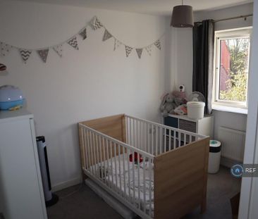 3 bedroom semi-detached house to rent - Photo 5