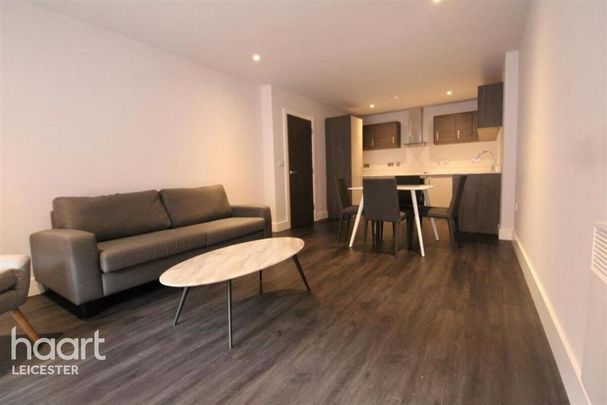 2 bedroom apartment to rent - Photo 1