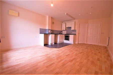 St. Thomas Road, Spalding, Lincolnshire, PE11 - Photo 4