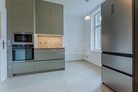 Pronájem bytu 3+1 133 m² - Photo 3