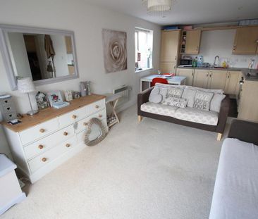 2 bedroom apartment to rent - Photo 3