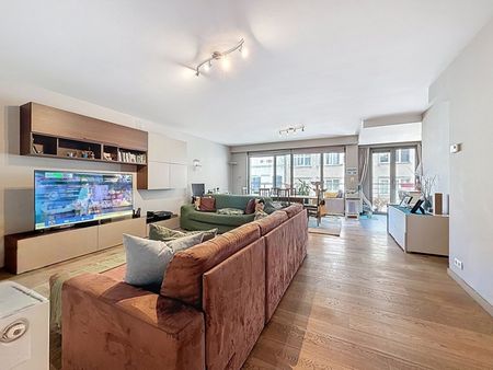 Appartement te huur in Ixelles - Photo 2