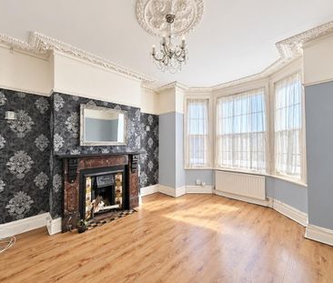 3 bedroom terraced house to rent - Photo 3
