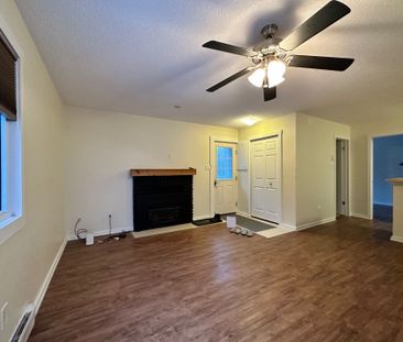 For Lease - 15 Dawson Drive Unit# 11, Collingwood, Ontario - Photo 3