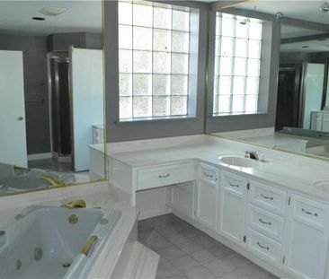 For Lease - 2211 New Street Unit# 1, Burlington, Ontario - Photo 3