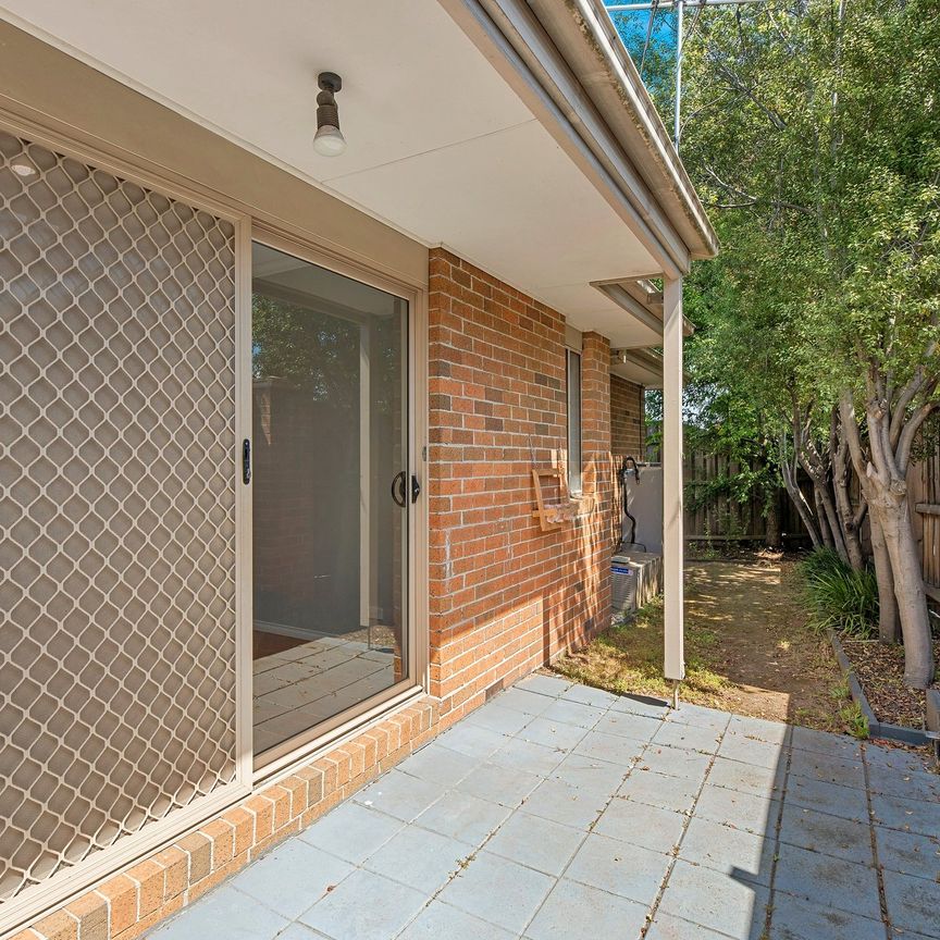 2/5 Sunray Court, Donvale - Photo 1