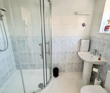 4 bedroom detached house to rent - Photo 6