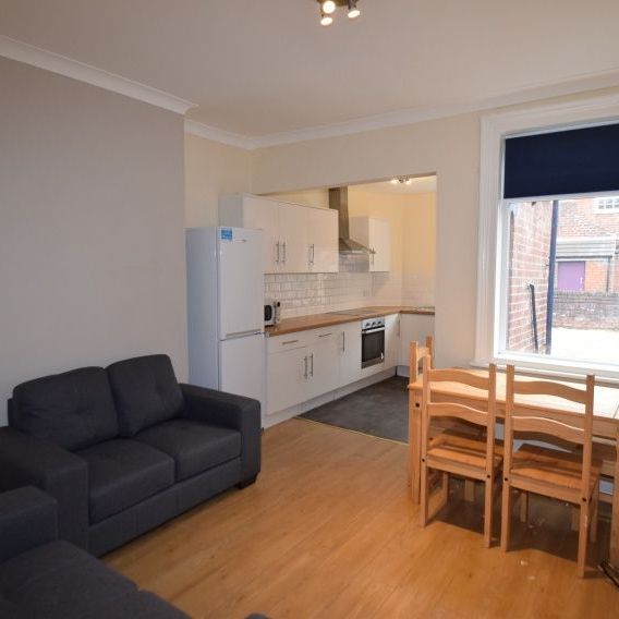 3 bedroom house share to rent - Photo 1