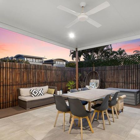 PICTURESQUE COASTLINE AT YOUR DOOR - RENT INCREASED TO $950/WEEK FROM 1 JULY 2026 - Photo 3