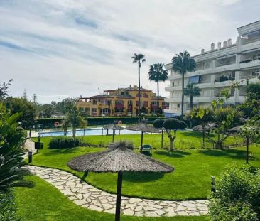 Alquiler de piso en Bulevar Príncipe Alfonso de Hohenlohe - Photo 3