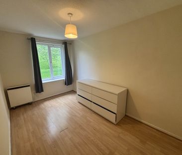 Price £1,250 pcm - Available Now - Unfurnished - Photo 4
