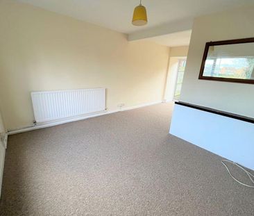 3 bedroom terraced house to rent - Photo 3