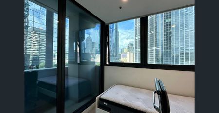 Furnished 3-Bed Apartment in Melbourne CBD - Photo 3