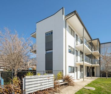 Modern Living in Vibrant Coombs - Photo 4