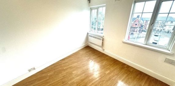 State Mansions, Ilford, IG6, Property for rent - Photo 2