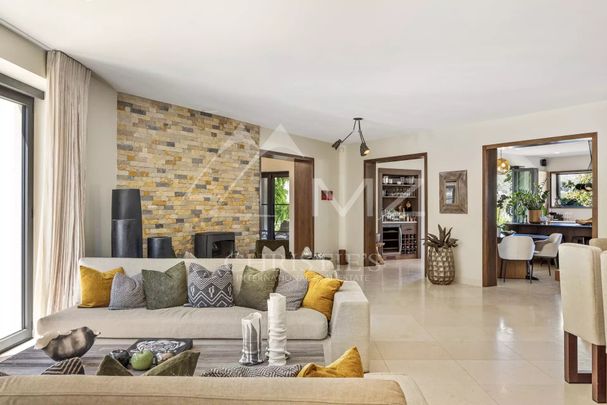 Arrière pays Cannois - Propriété rénovée avec vue panoramique - Photo 1