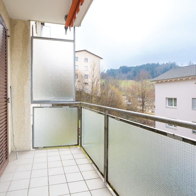 Ideal für Singles: 2.5-Zi. Wohnung mit Balkon - Photo 1