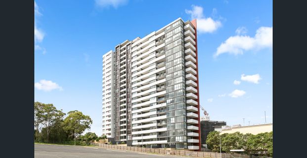 Elevated & ideally positioned 2 bedroom apartment in Castle Hill - Photo 1