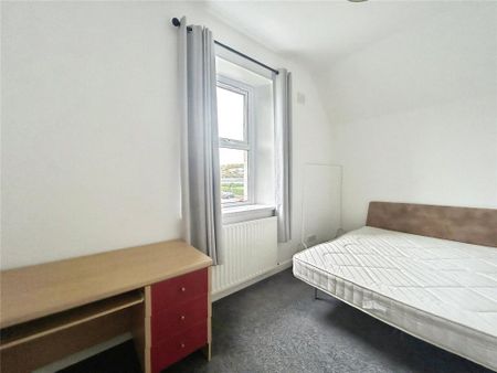 3 bedroom detached house to rent - Photo 3