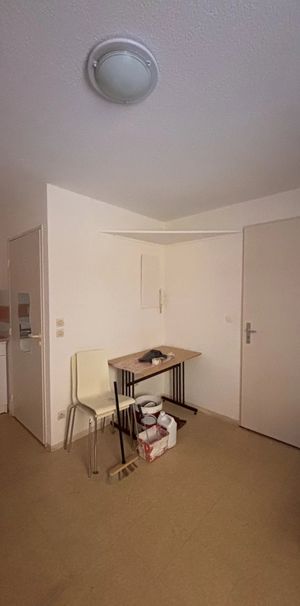 Location Appartement 1 pièce 18m² NIMES 30000 - Photo 1