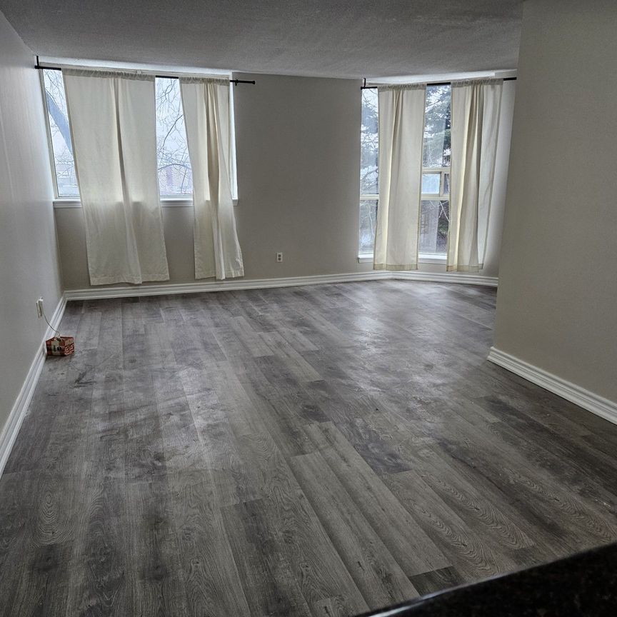 For Lease - 2460 Eglinton Avenue Unit# 219, Toronto, Ontario - Photo 1