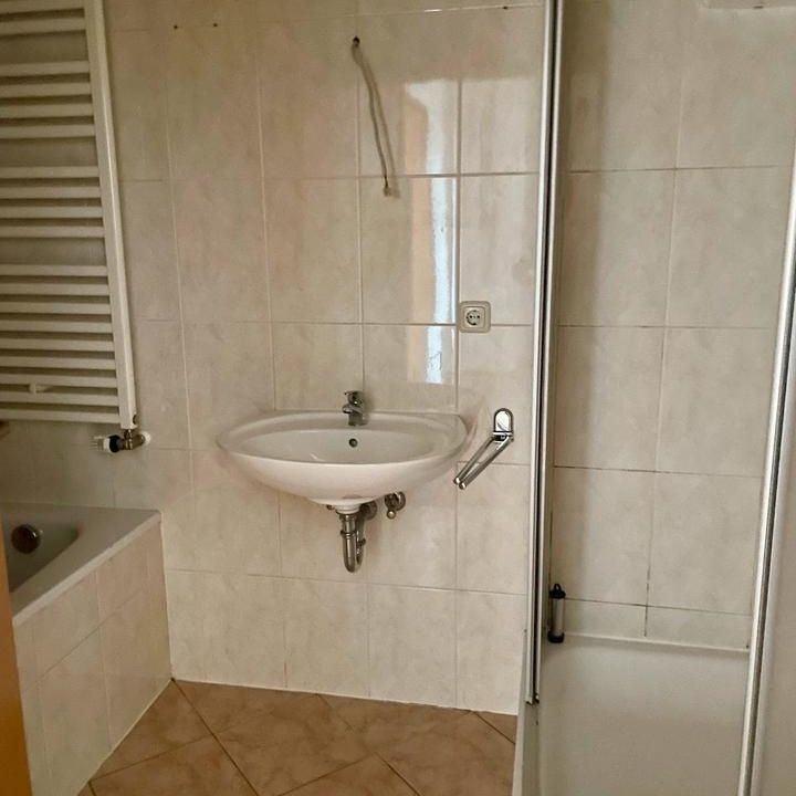 2 Raum Wohnung Heubnerstrasse Plauen mit Balkon 2-Zimmer-Wohnung - Foto 1