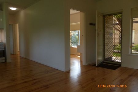 Unit 8/4 Macklin Street, Hyde Park. - Photo 4