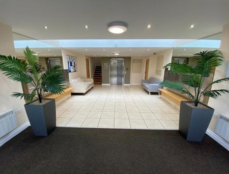 3 bedroom apartment to rent - Photo 3