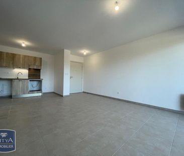 Location Appartement 2 pièces 45m² ARLES 13200 - Photo 3