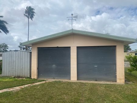 Charming 3-Bedroom Family Home in South Mackay – Comfort Meets Convenience! - Photo 2