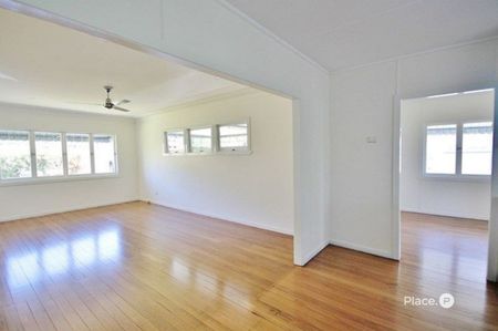109, Creek Road, QLD, Mount Gravatt East - Photo 2