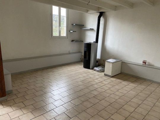 Location Maison 2 pièces 68m² ANGOULEME 16000 - Photo 1