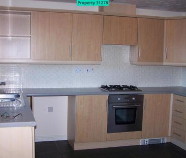 3 bedroom semi-detached house to rent - Photo 5