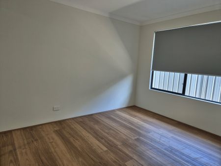 Low-Maintenance Family Home - Photo 5