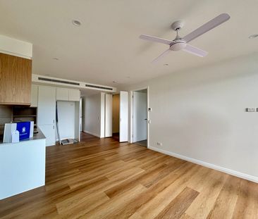 New 1-Bedroom Apartment – Just a Stroll to the Beach! - Photo 1